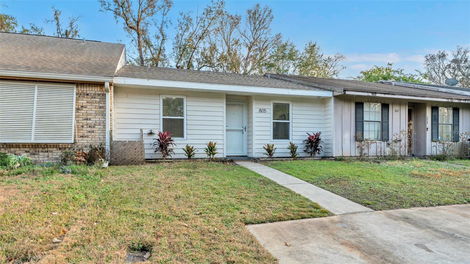 Image 3 of 32 For 805 Darby Lane