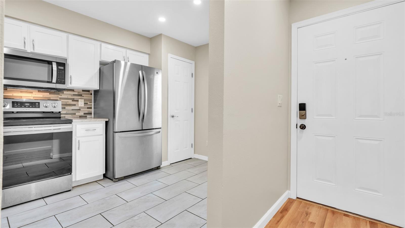 Image 5 of 32 For 805 Darby Lane