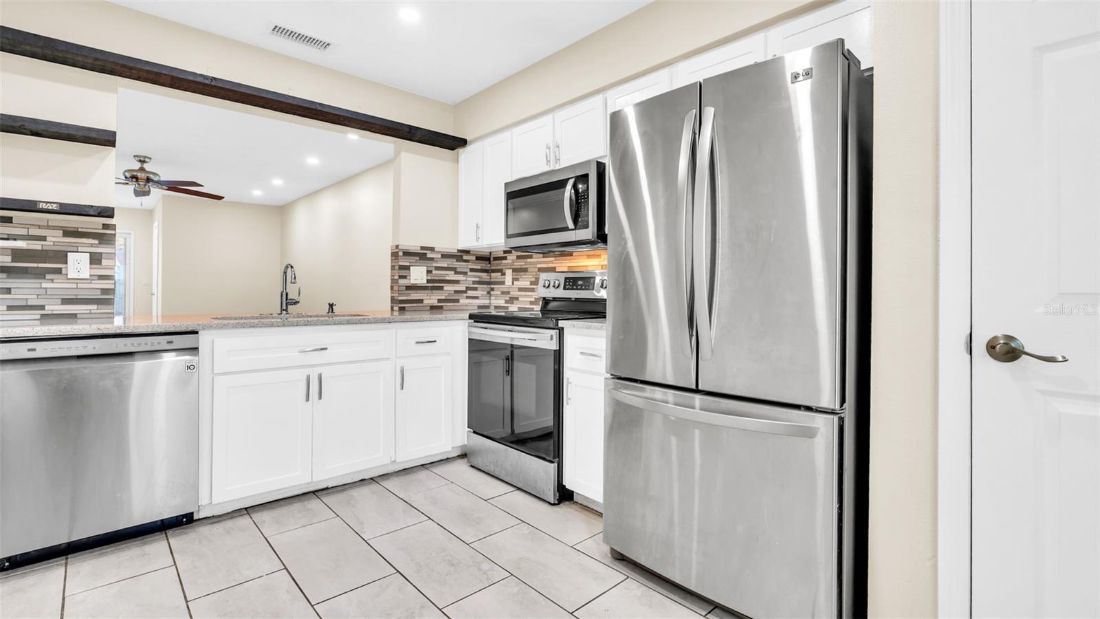 Image 7 of 32 For 805 Darby Lane