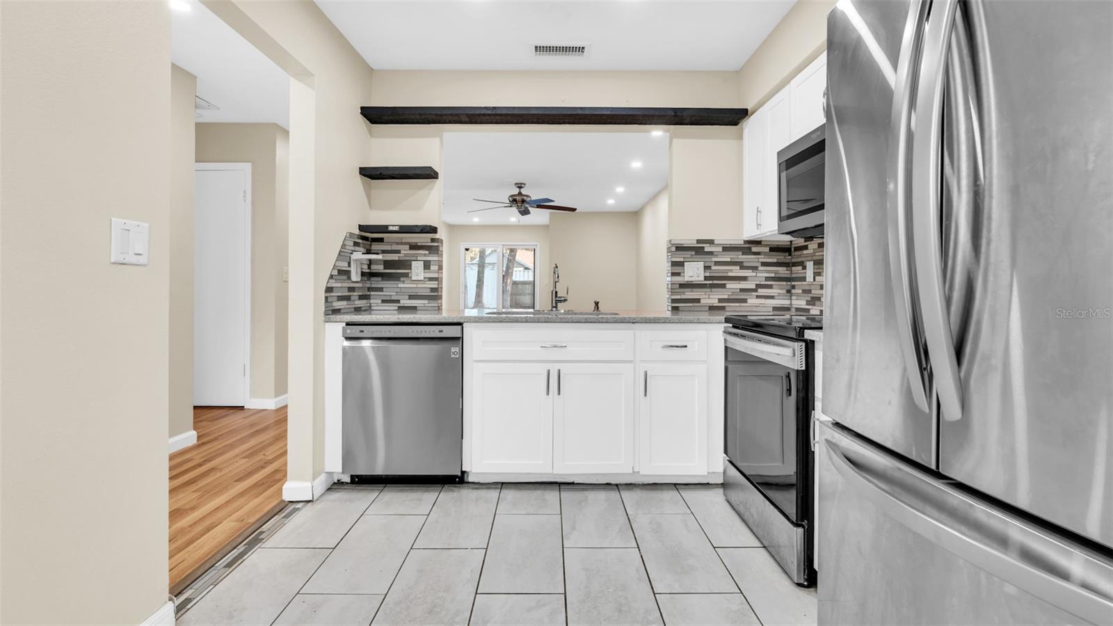 Image 9 of 32 For 805 Darby Lane