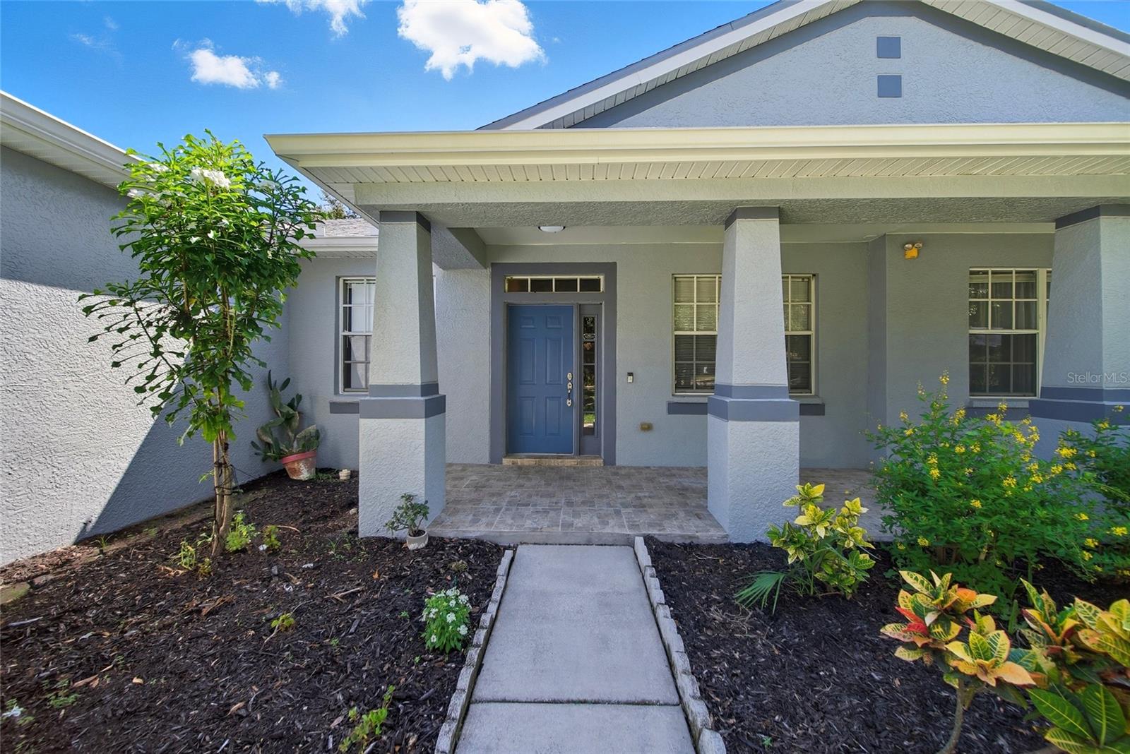 Image 4 of 51 For 11724 Holly Creek Drive