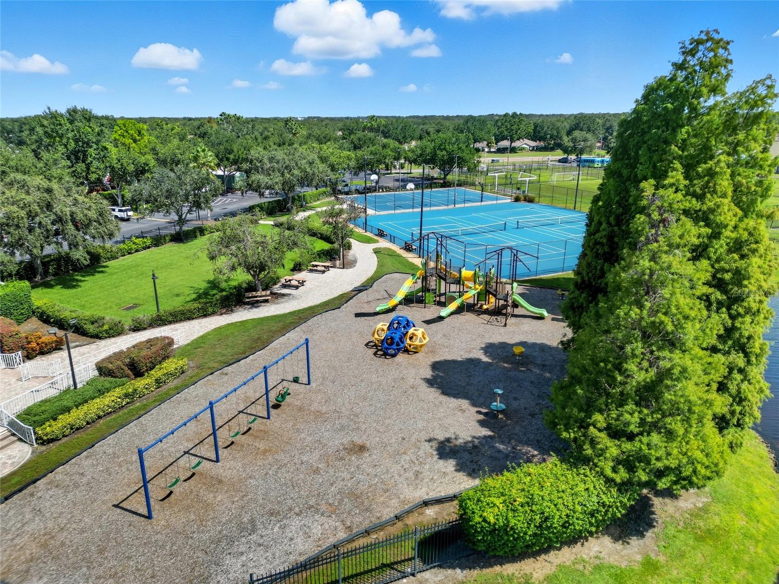 Image 46 of 51 For 11724 Holly Creek Drive