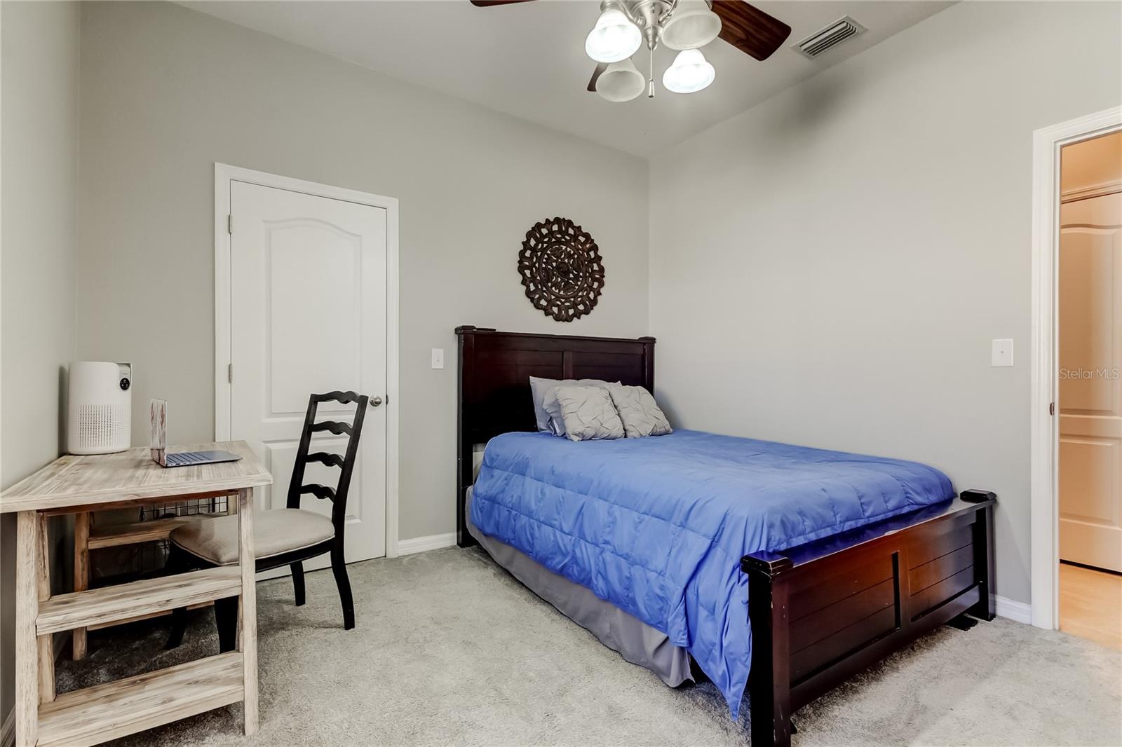 Image 20 of 56 For 5647 Fisher Glen Loop