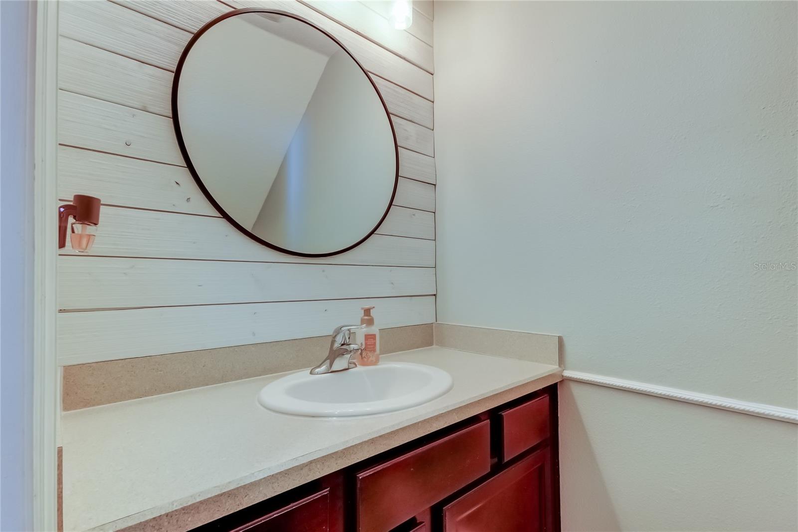 Image 23 of 56 For 5647 Fisher Glen Loop