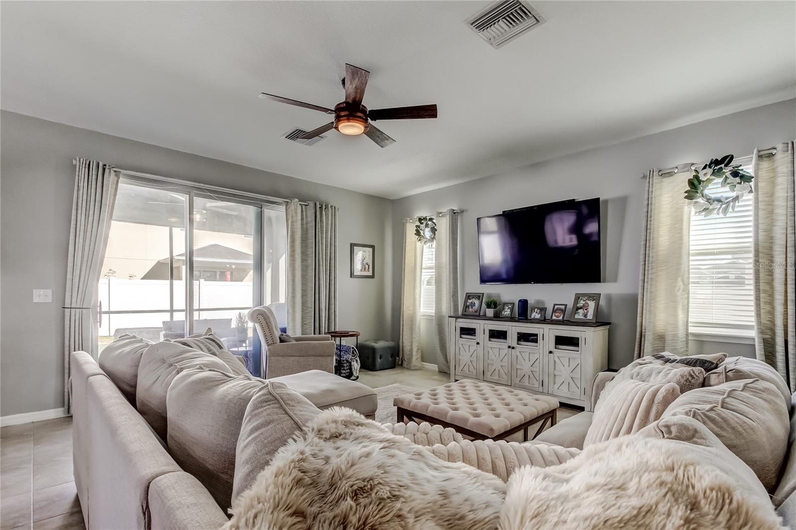 Image 25 of 56 For 5647 Fisher Glen Loop