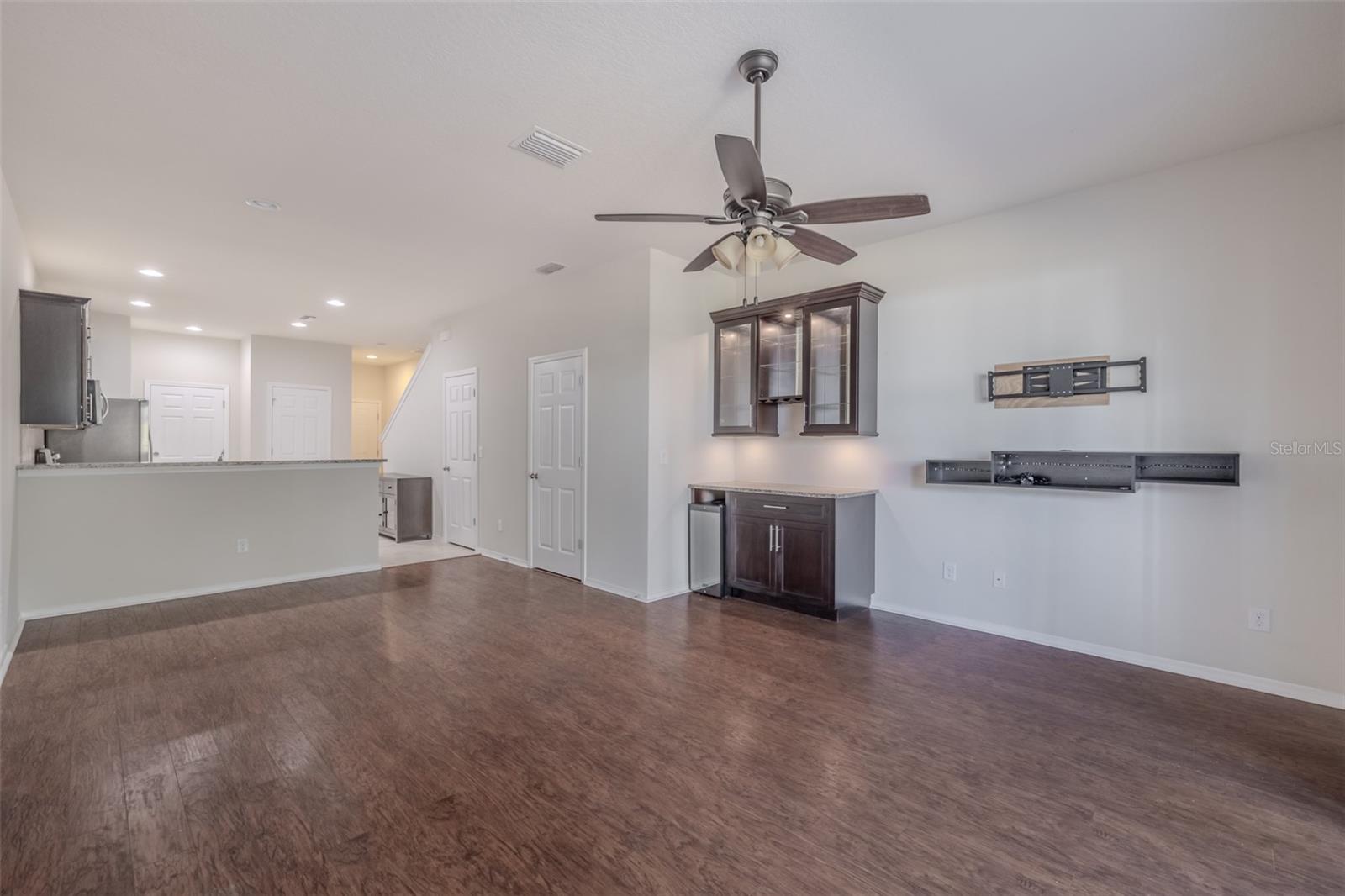 Image 7 of 41 For 4734 White Sanderling Ct Court