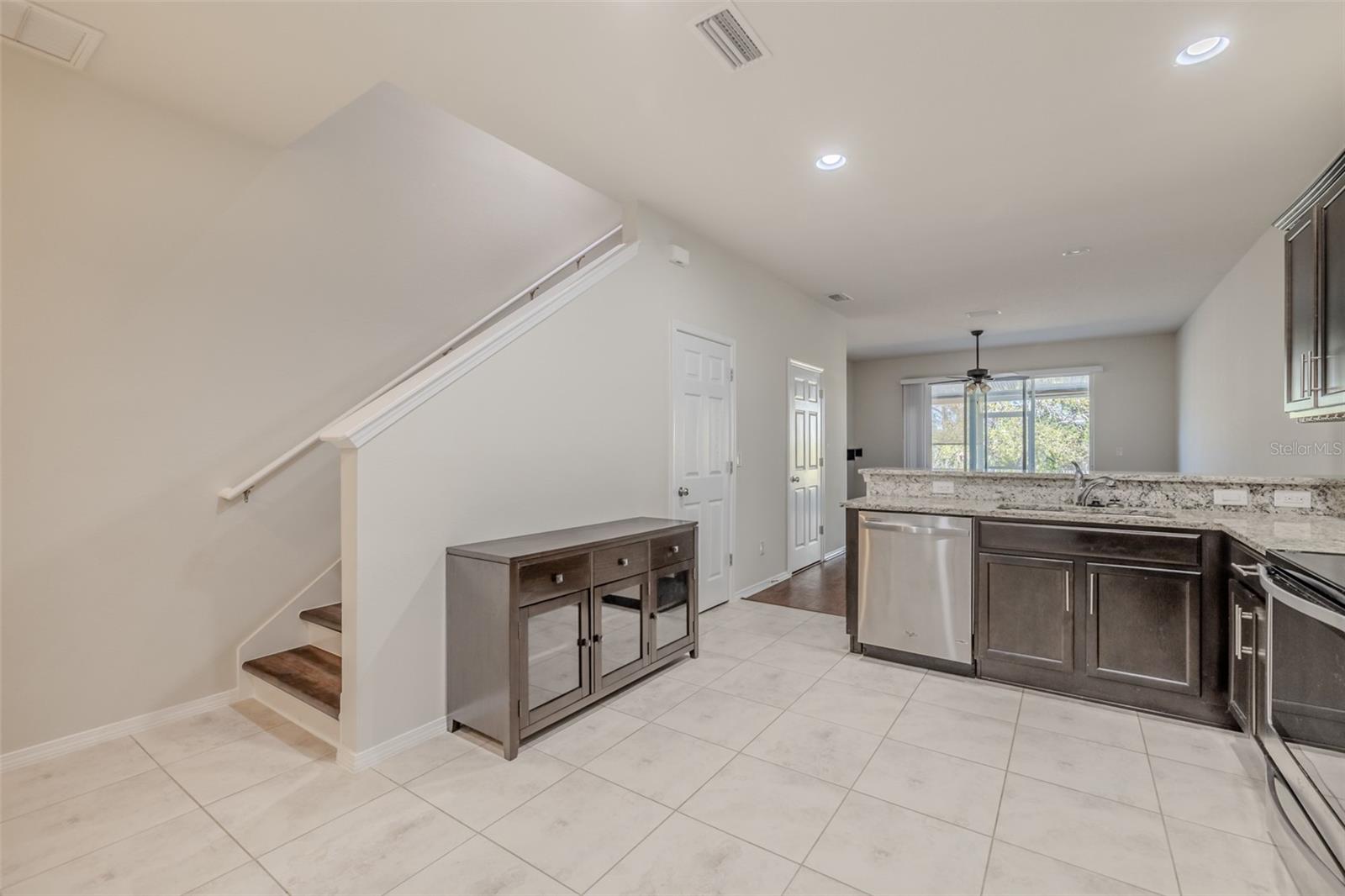 Image 9 of 41 For 4734 White Sanderling Ct Court