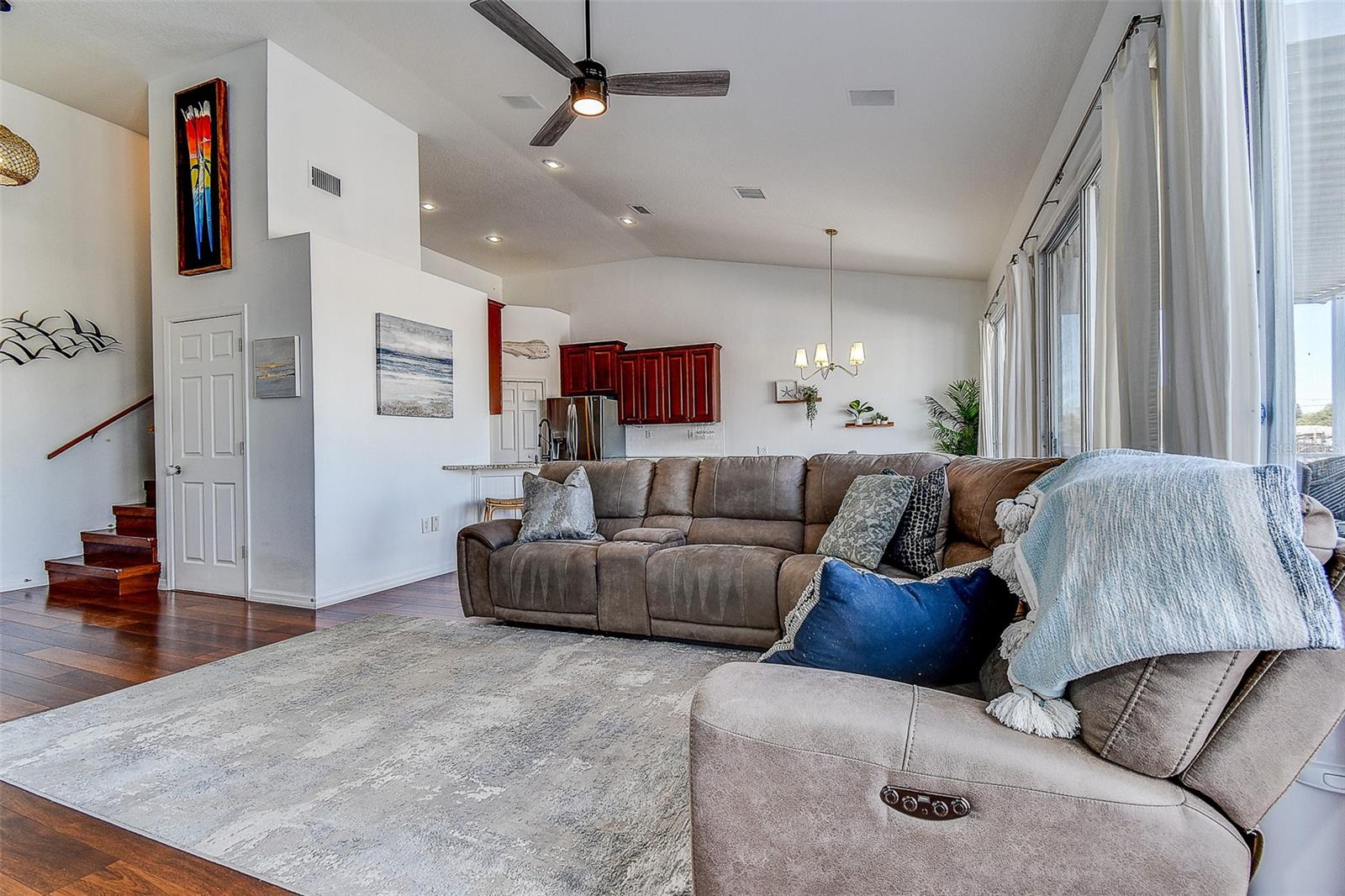 Image 18 of 50 For 5309 Boardwalk Street