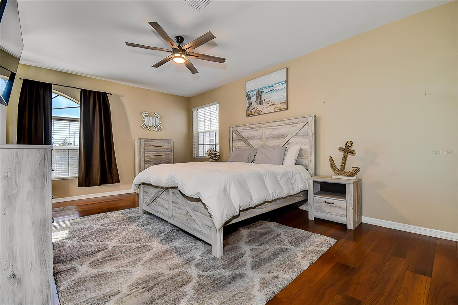 Image 25 of 50 For 5309 Boardwalk Street