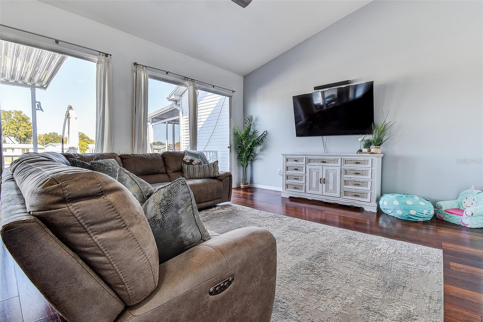 Image 7 of 50 For 5309 Boardwalk Street