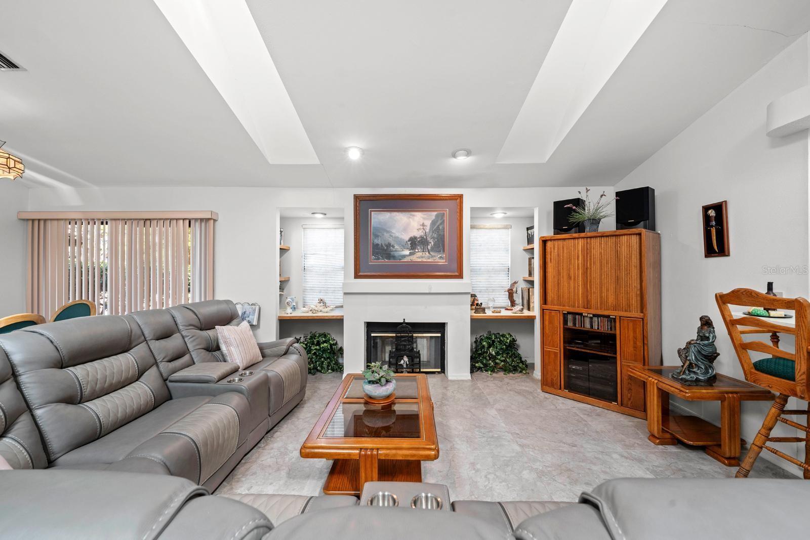 Image 3 of 33 For 2501 Diana Street