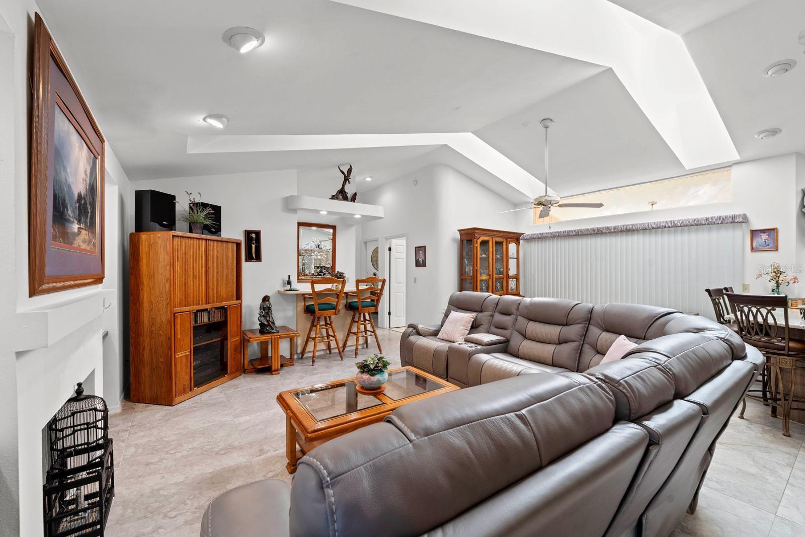 Image 4 of 33 For 2501 Diana Street