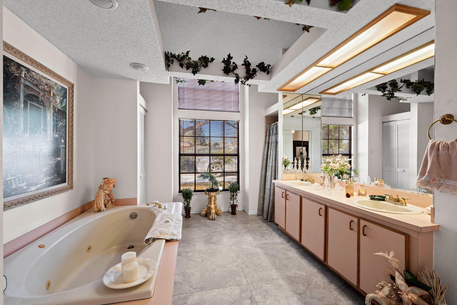 Image 7 of 33 For 2501 Diana Street