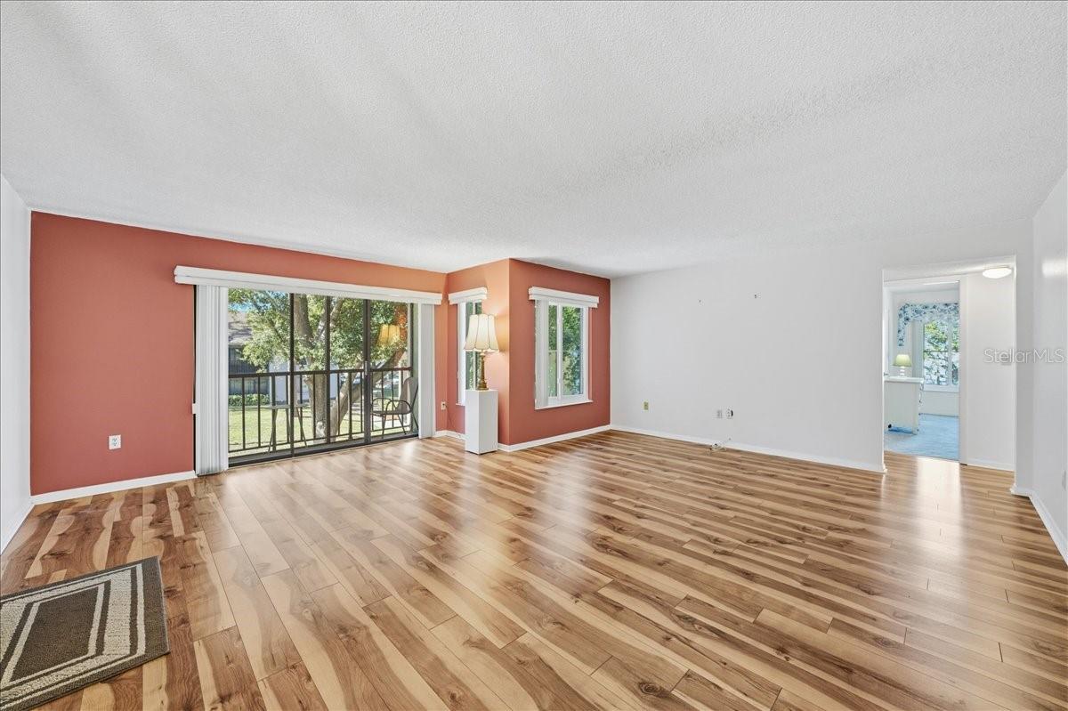 Image 11 of 75 For 2666 Pine Ridge Way N C2