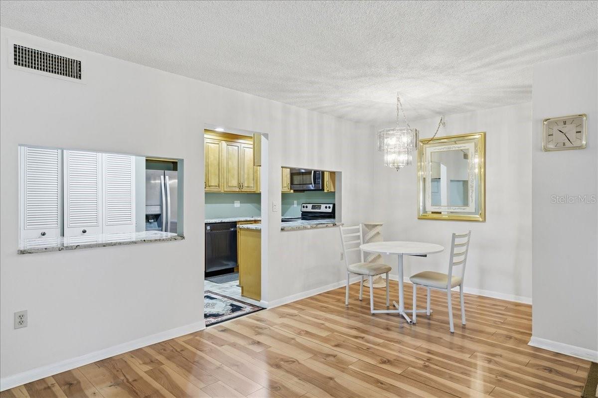 Image 12 of 75 For 2666 Pine Ridge Way N C2