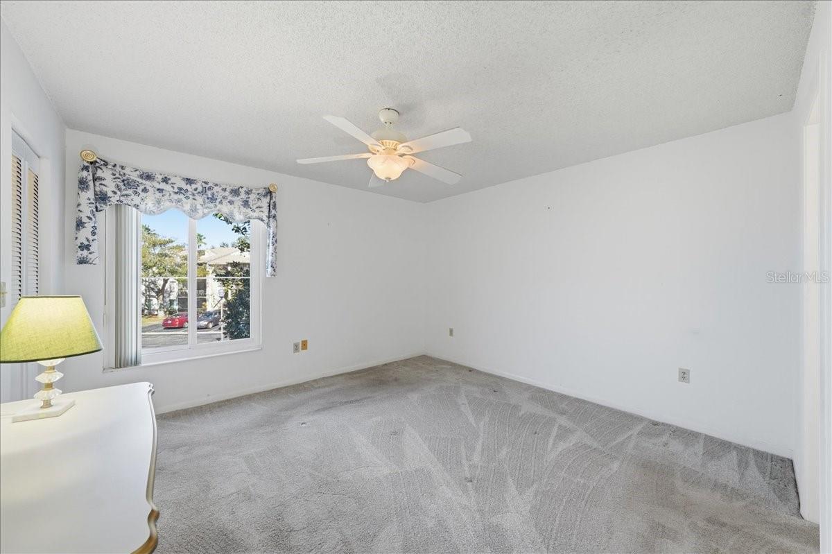 Image 29 of 75 For 2666 Pine Ridge Way N C2