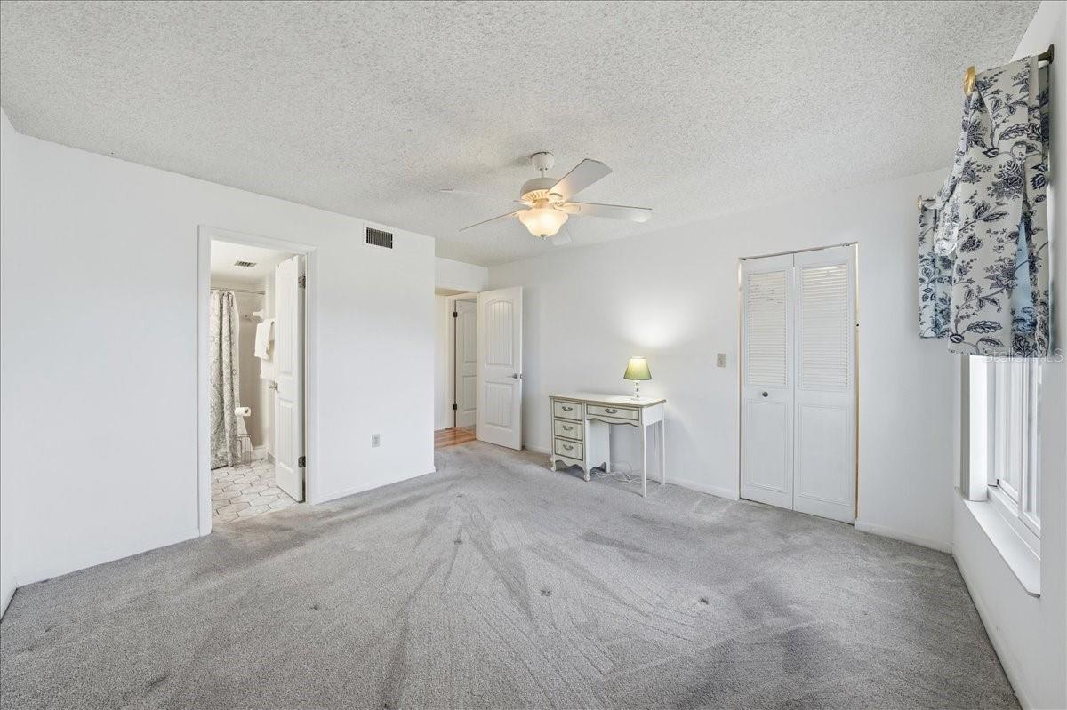 Image 30 of 75 For 2666 Pine Ridge Way N C2