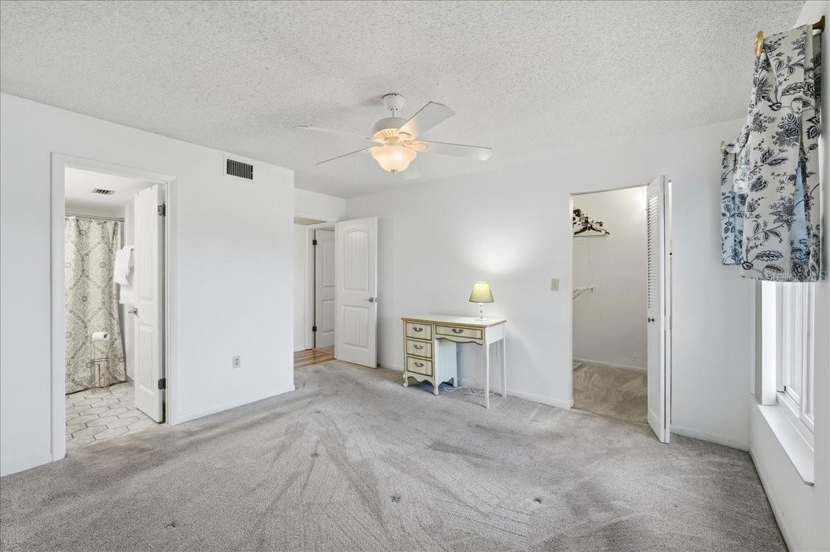 Image 32 of 75 For 2666 Pine Ridge Way N C2