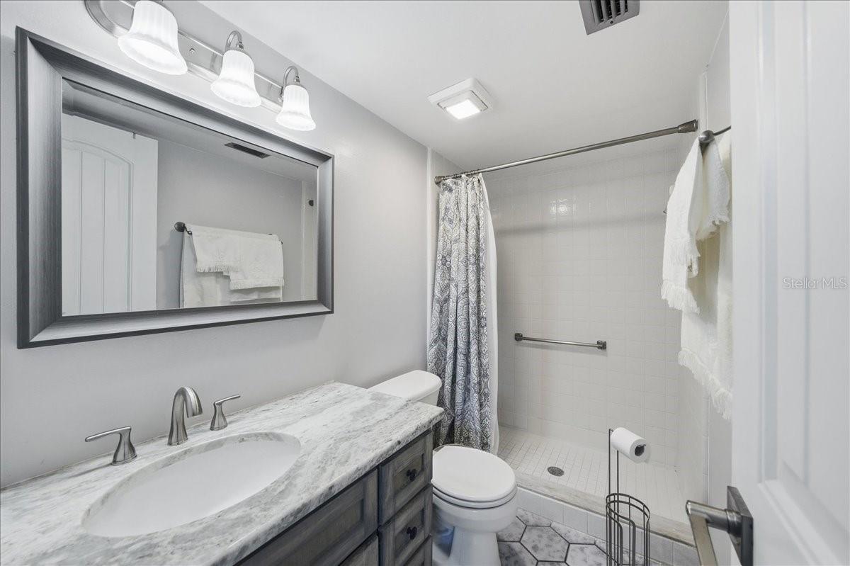 Image 33 of 75 For 2666 Pine Ridge Way N C2