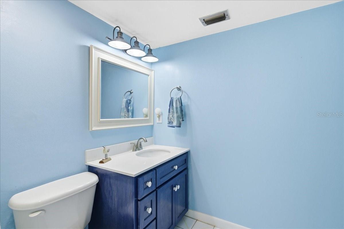 Image 41 of 75 For 2666 Pine Ridge Way N C2