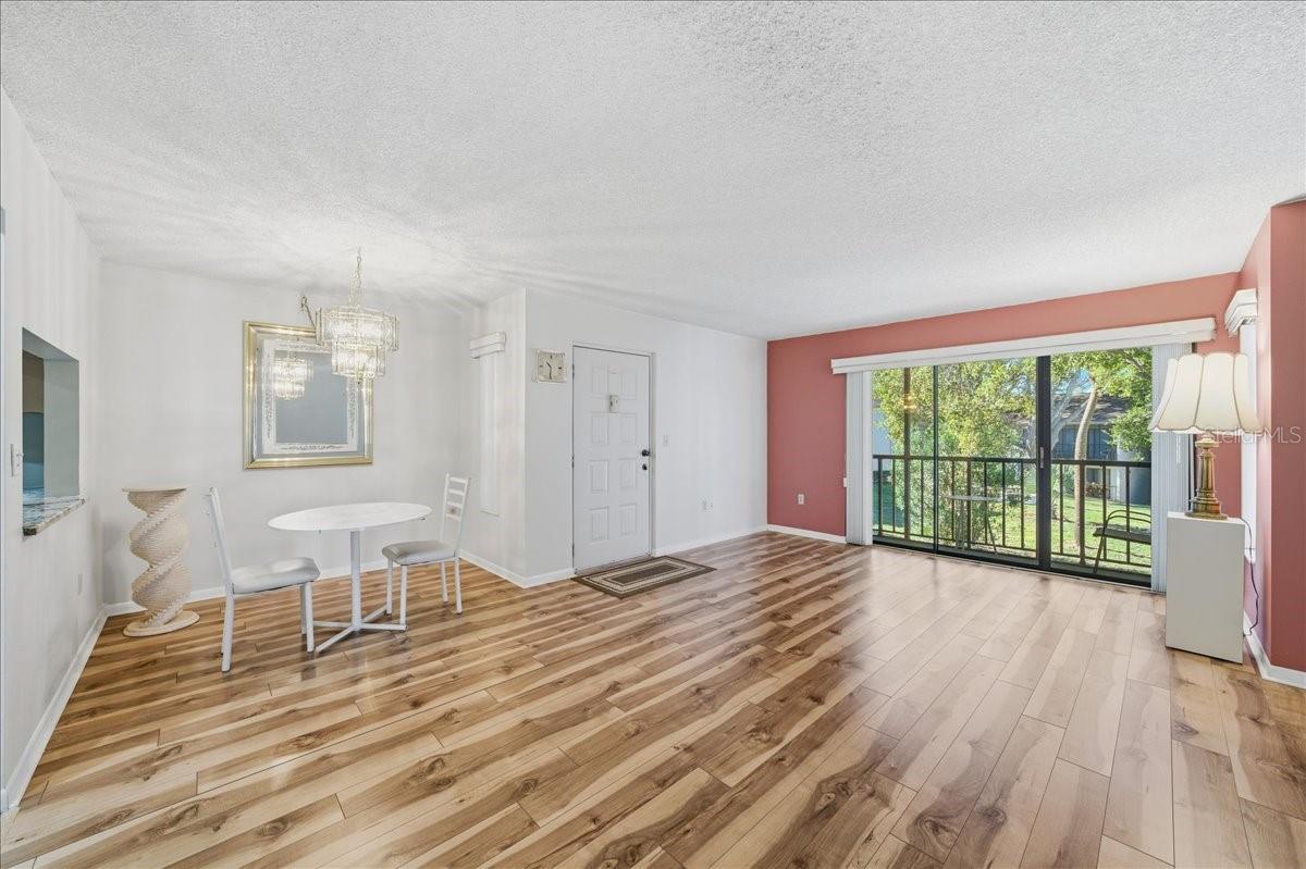 Image 5 of 75 For 2666 Pine Ridge Way N C2