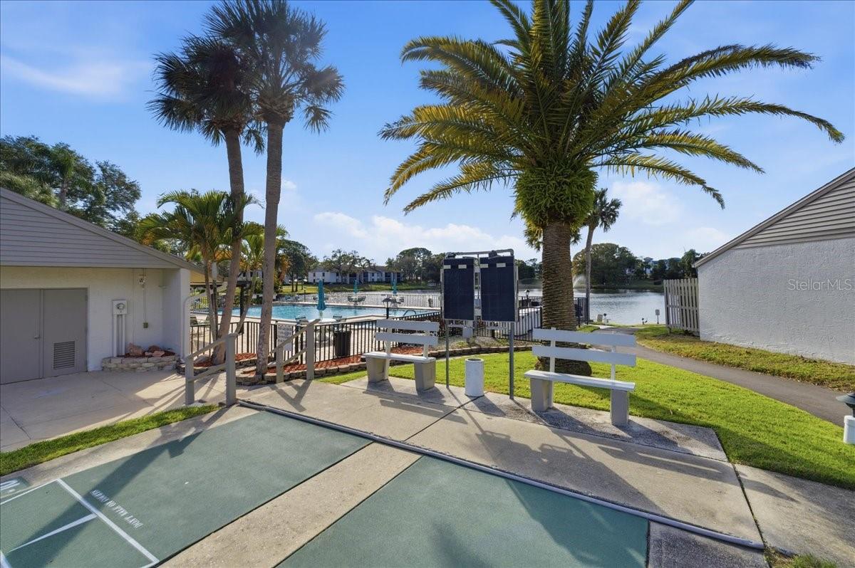 Image 61 of 75 For 2666 Pine Ridge Way N C2