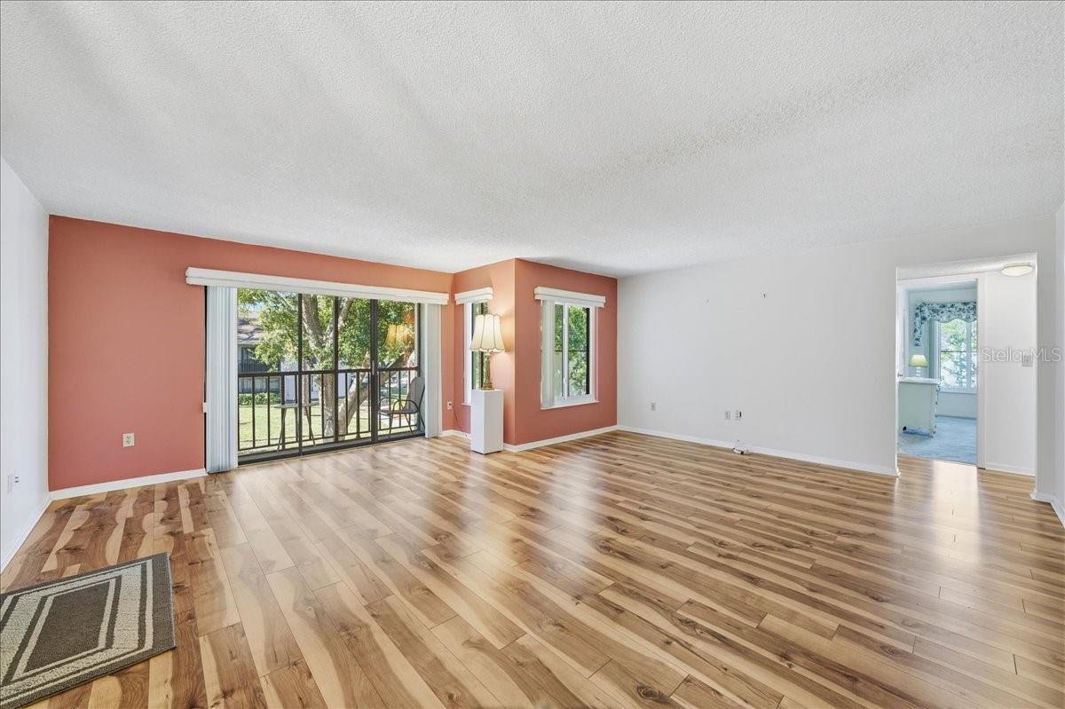 Image 7 of 75 For 2666 Pine Ridge Way N C2