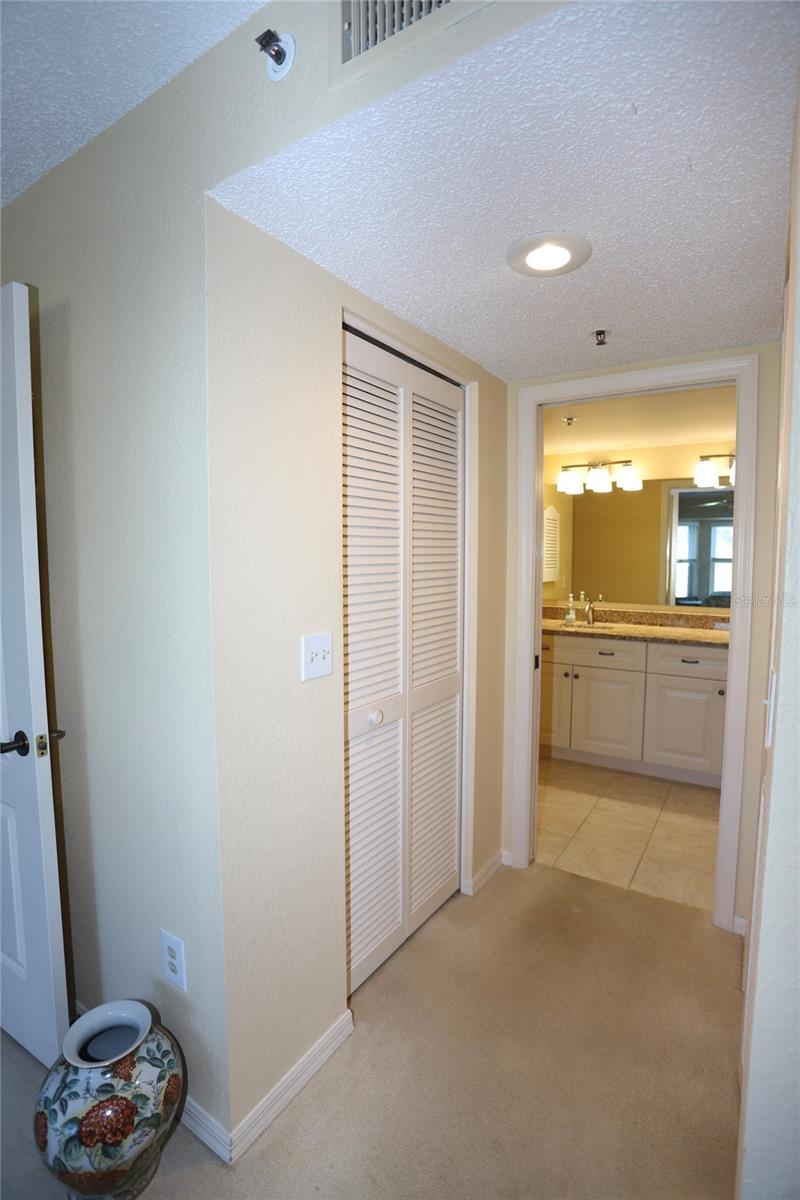 Image 11 of 34 For 6707 Stone River Road 101