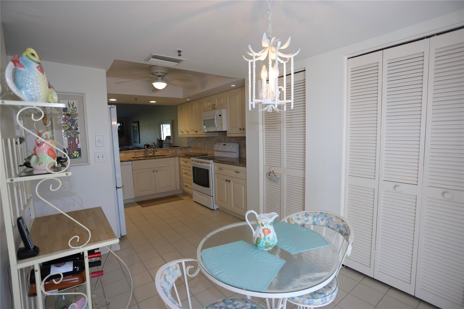 Image 4 of 34 For 6707 Stone River Road 101