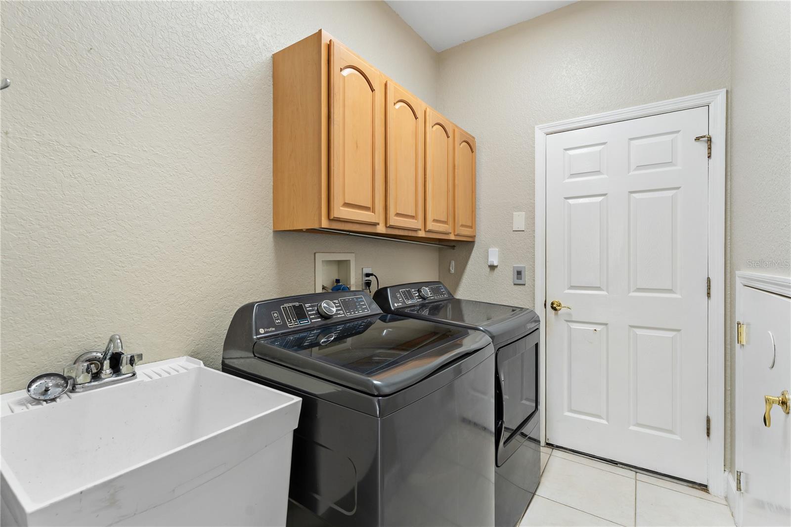 Image 27 of 73 For 10239 Garden Alcove Drive