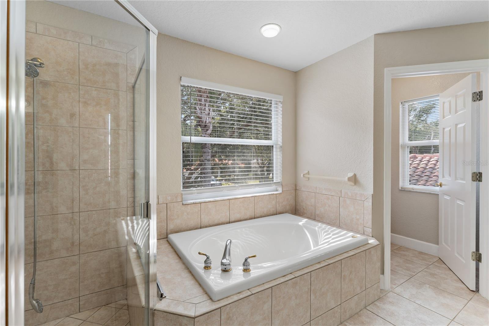 Image 36 of 73 For 10239 Garden Alcove Drive