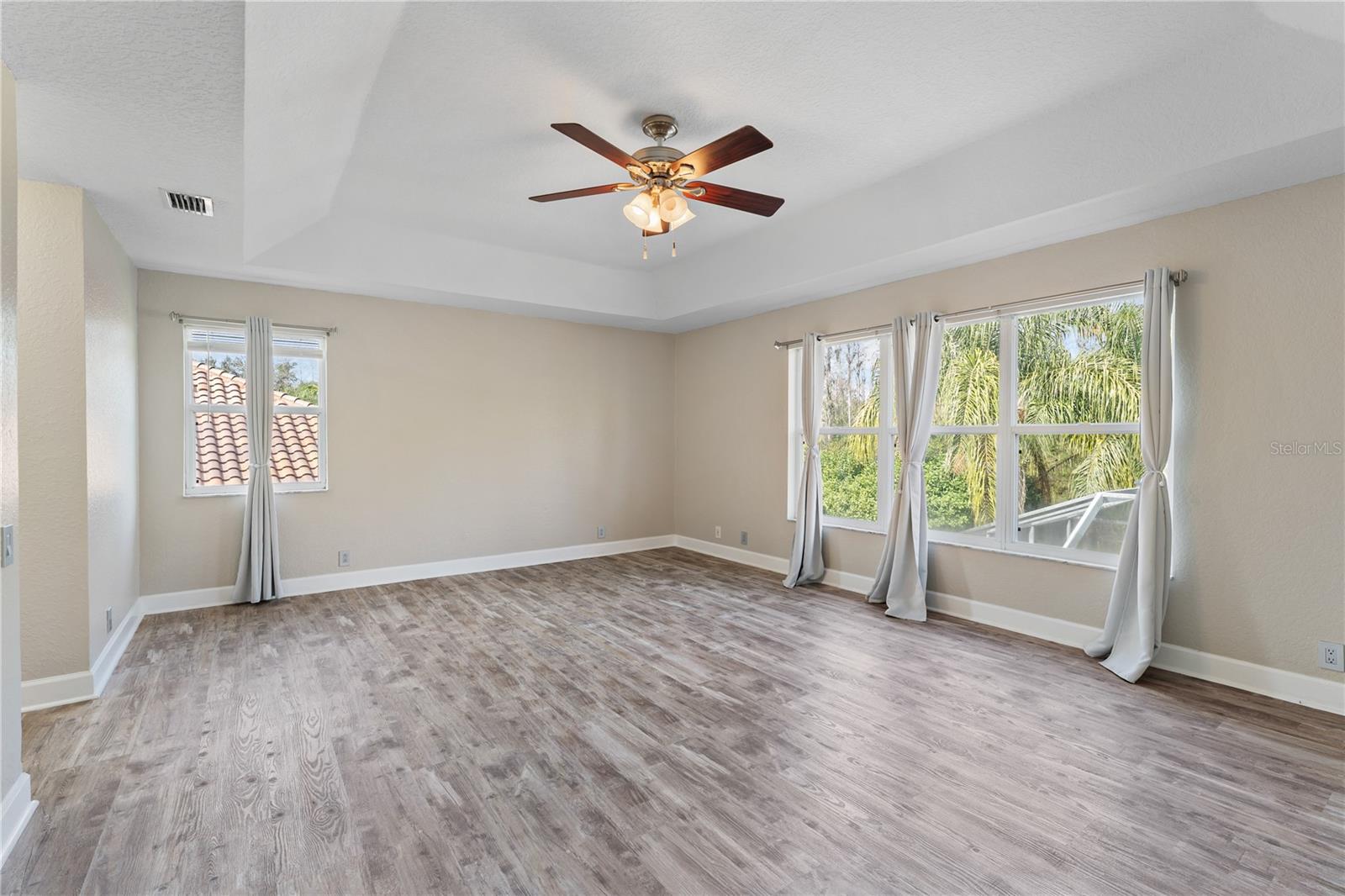 Image 4 of 73 For 10239 Garden Alcove Drive