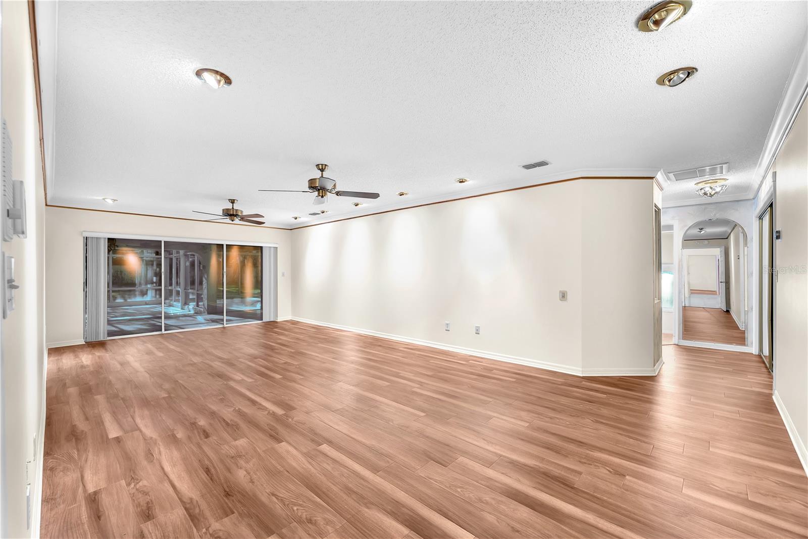 Image 13 of 47 For 2545 Mason Oaks Drive