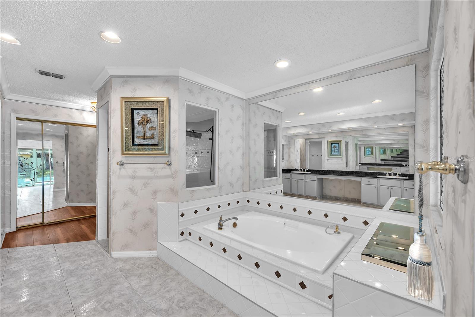 Image 18 of 47 For 2545 Mason Oaks Drive