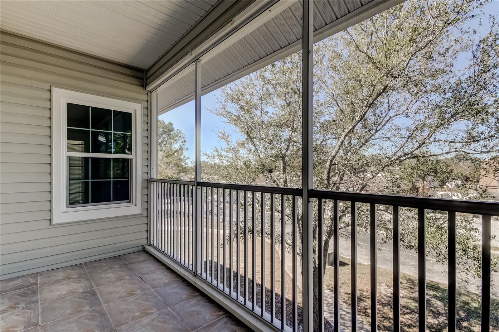 Image 18 of 26 For 8350 Savannah Trace Circle 204