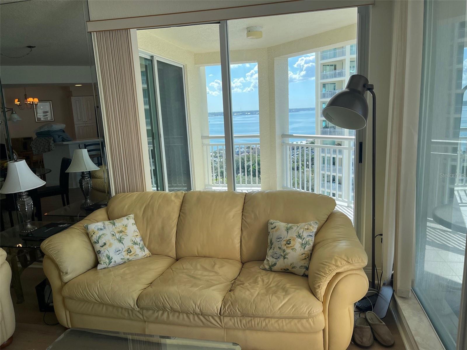 Listing photo id 9 for 1170 Gulf Boulevard 1203