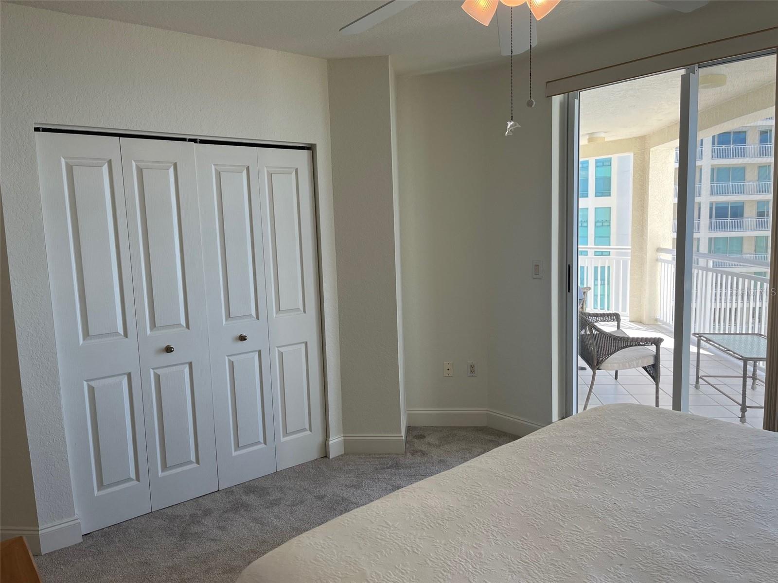 Listing photo id 27 for 1170 Gulf Boulevard 1203