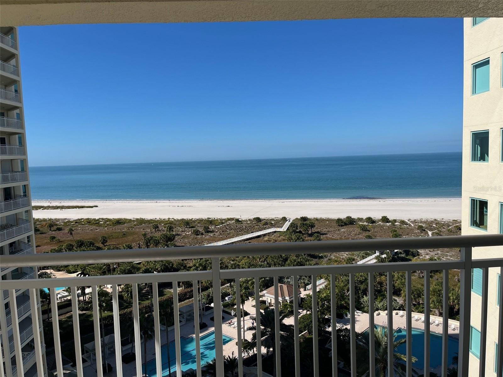Listing photo id 1 for 1170 Gulf Boulevard 1203