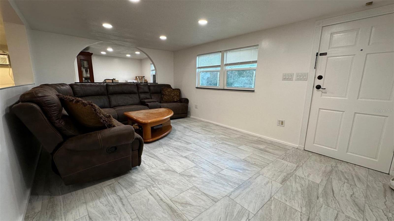 Image 21 of 44 For 7690 Gordon Loop