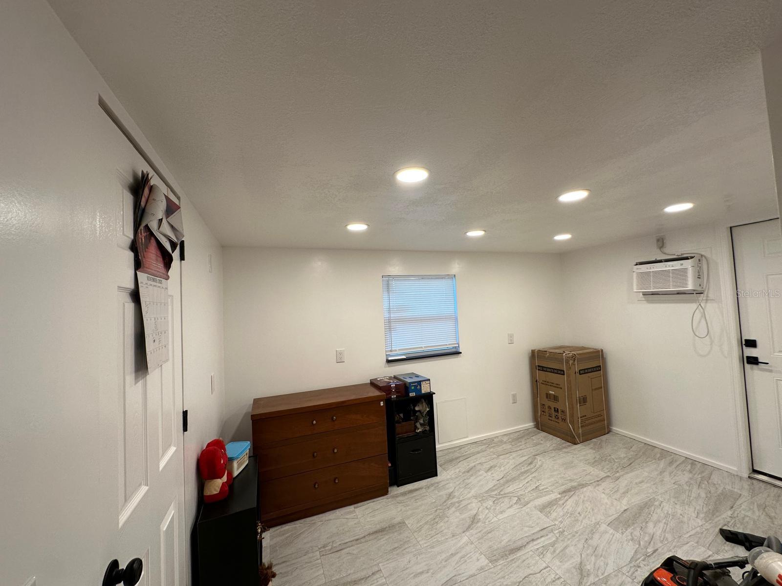 Image 31 of 44 For 7690 Gordon Loop