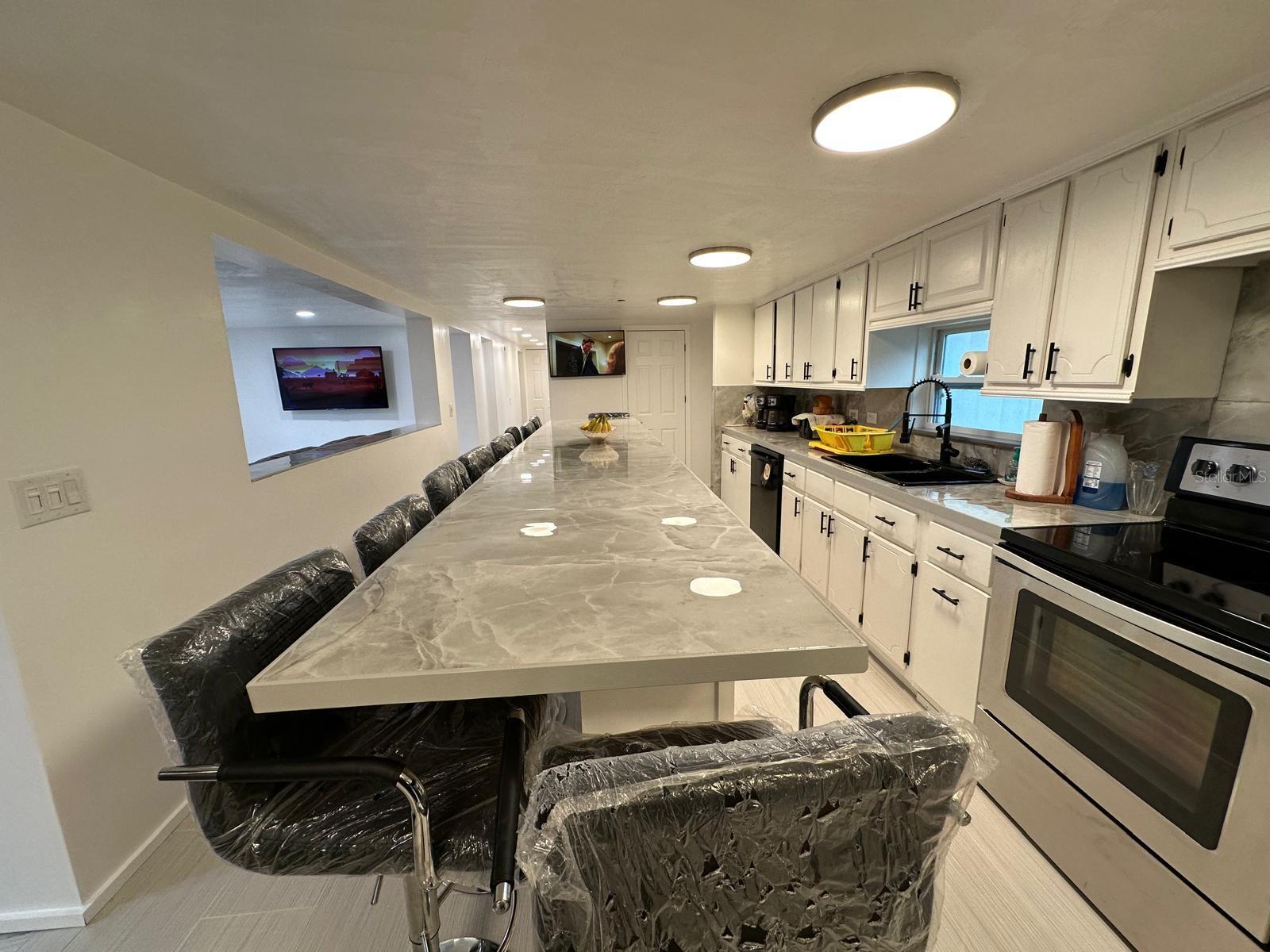 Image 38 of 44 For 7690 Gordon Loop