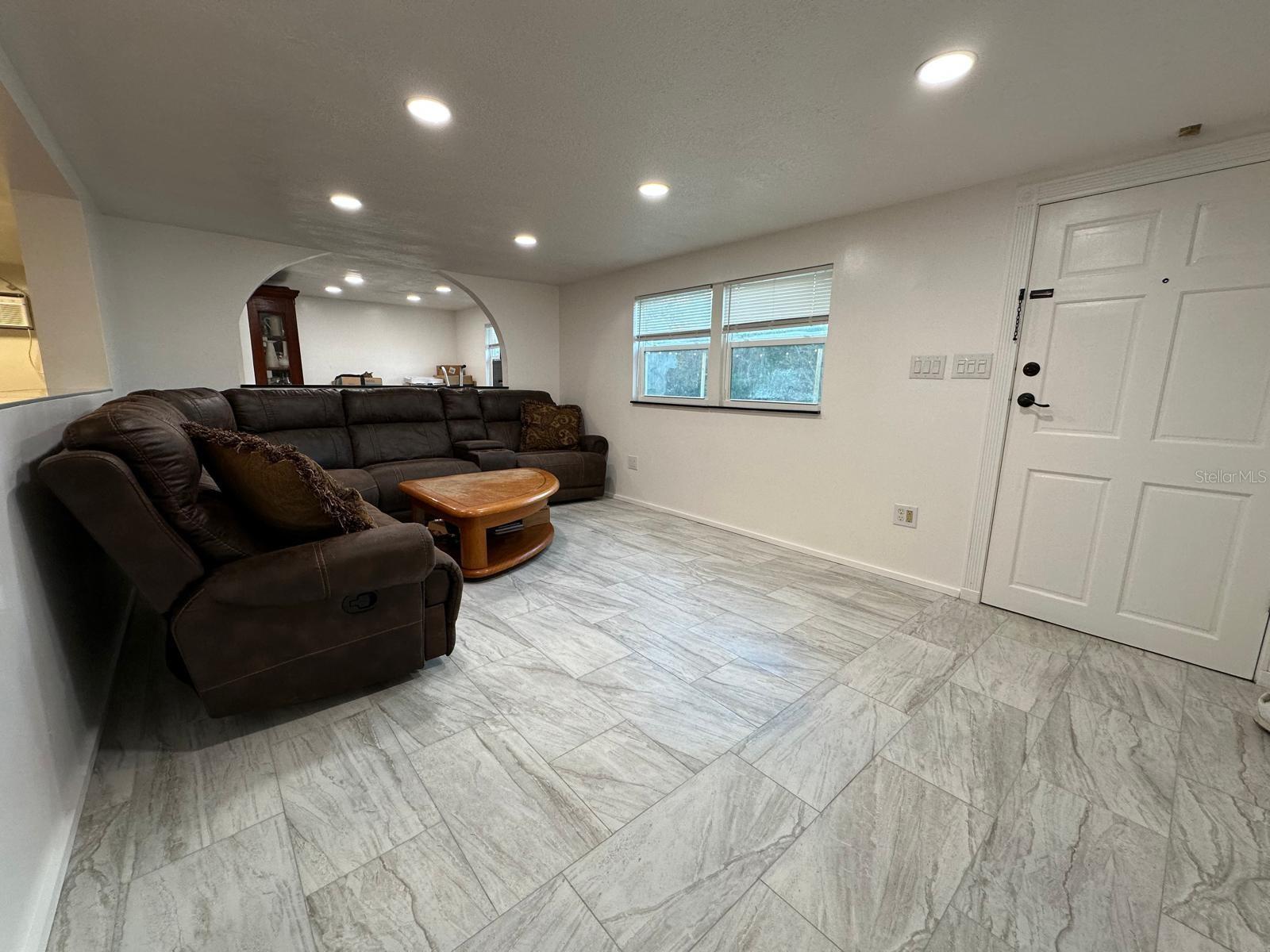 Image 7 of 44 For 7690 Gordon Loop