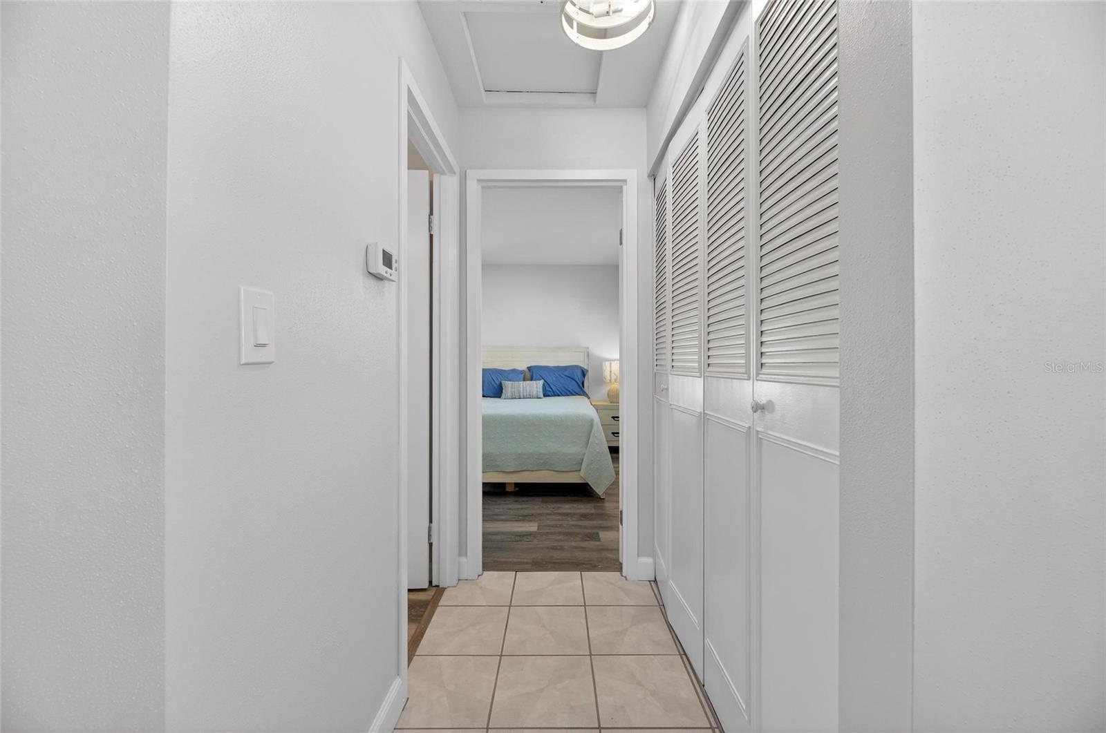 Image 22 of 30 For 301 Andover Place S 171