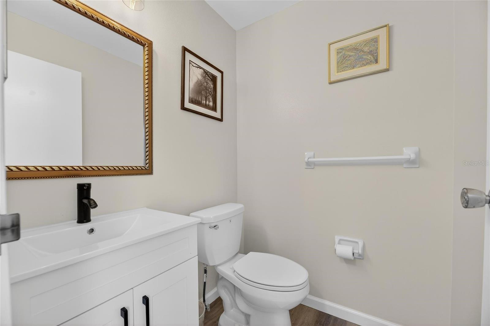 Image 23 of 30 For 301 Andover Place S 171