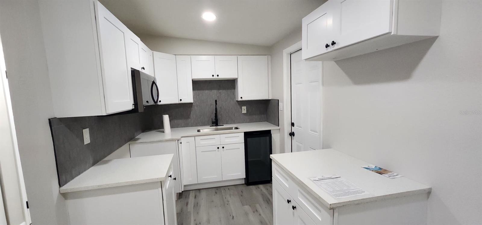 Image 4 of 9 For 728 Trenton Road