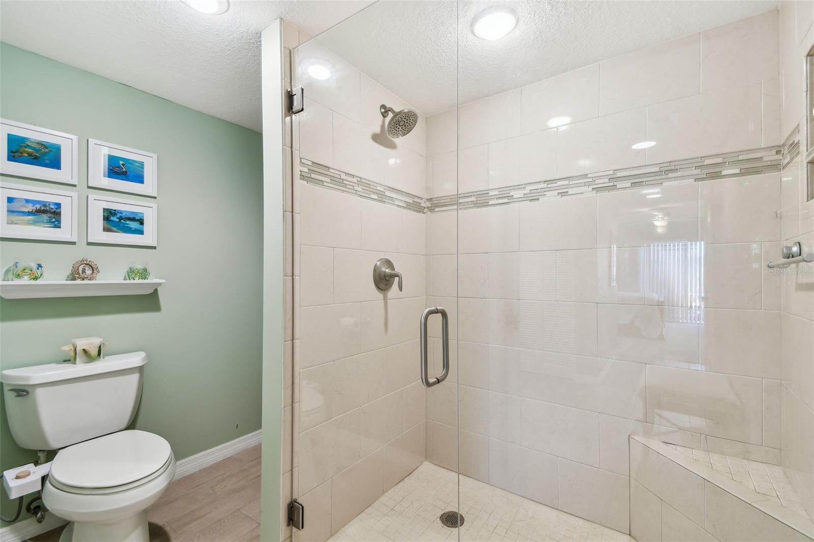 Image 15 of 25 For 301 Mariner Drive 301