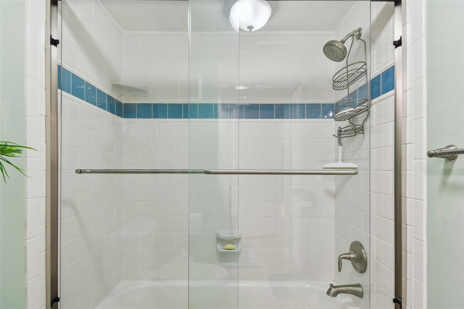 Image 18 of 25 For 301 Mariner Drive 301