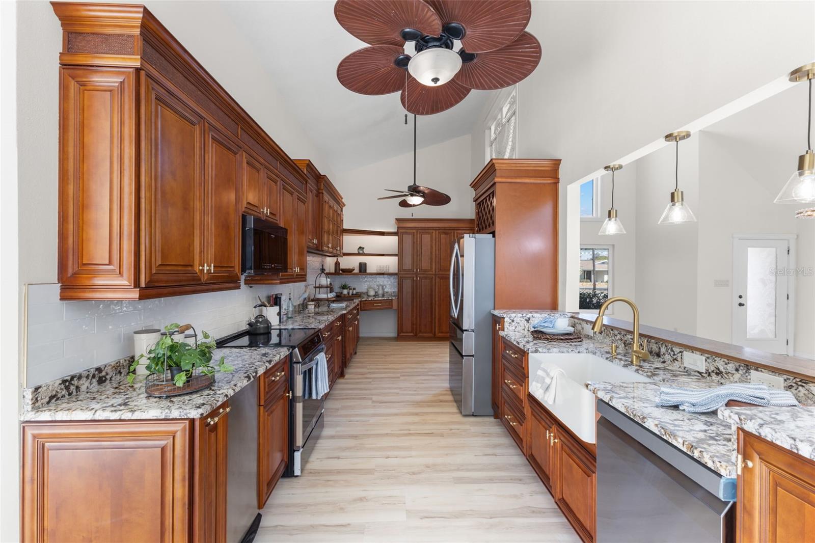 Image 13 of 53 For 2138 Bayou Drive