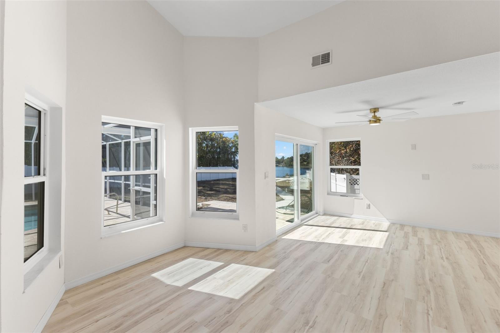 Image 21 of 53 For 2138 Bayou Drive