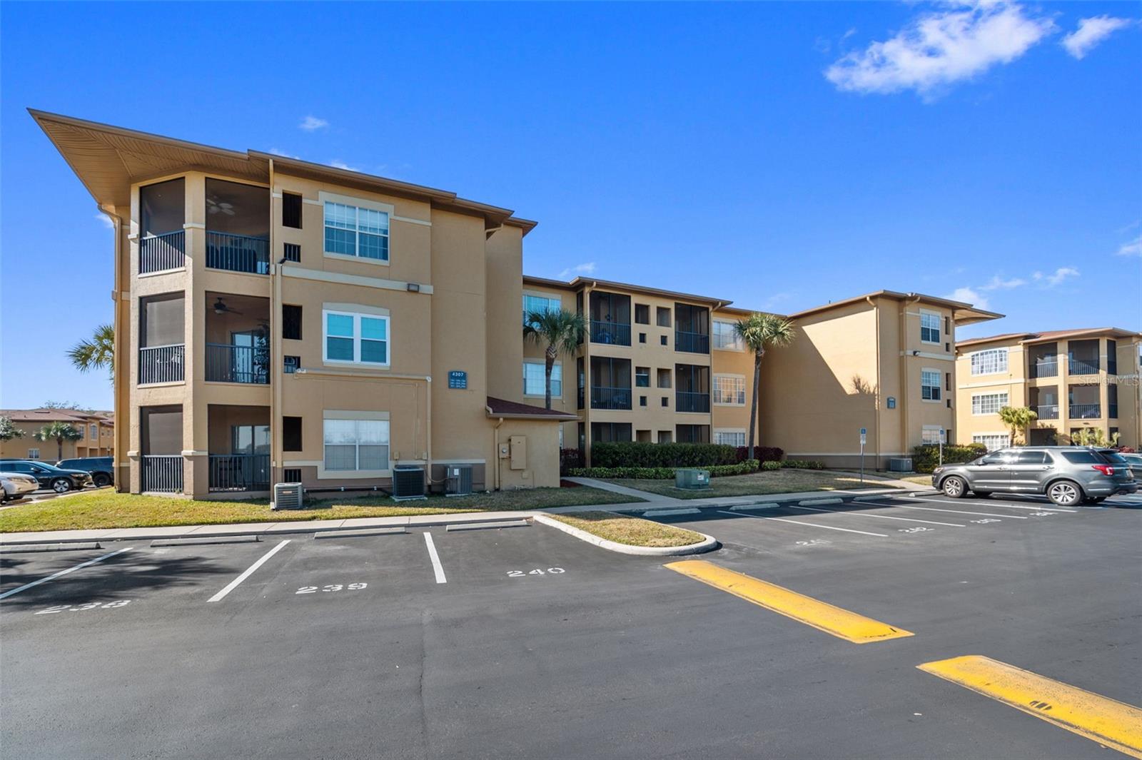 Image 9 of 70 For 4305 Bayside Village Drive 202